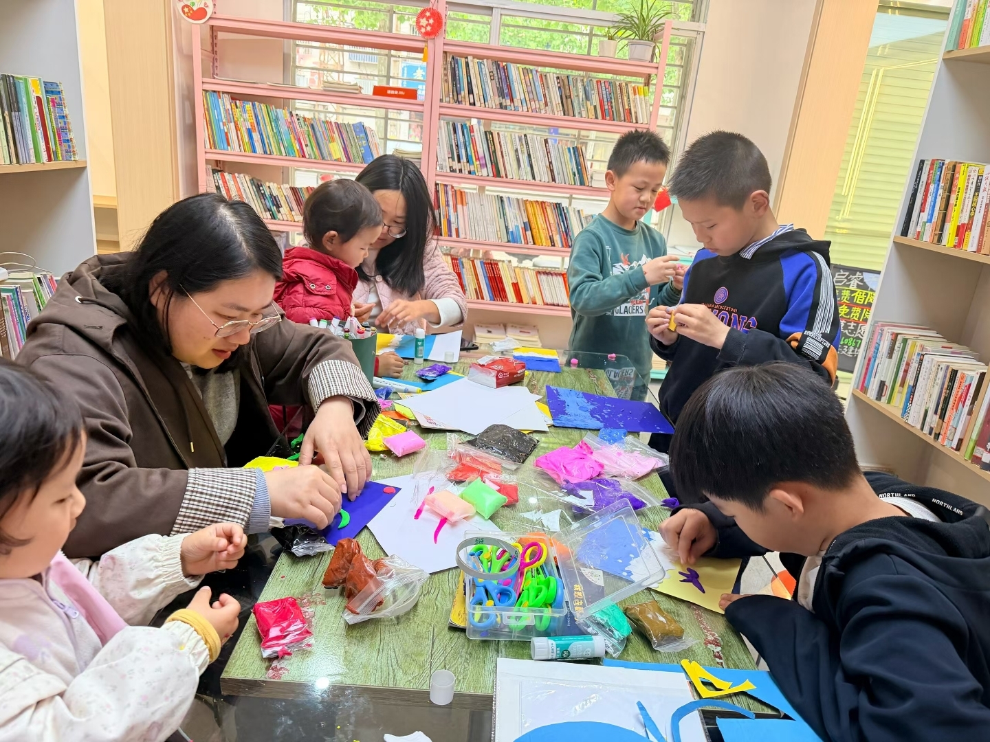 谷城县启睿书屋:绘本润童心 逐梦向大海 谷城县启睿书屋:绘本润童心 逐梦向大海