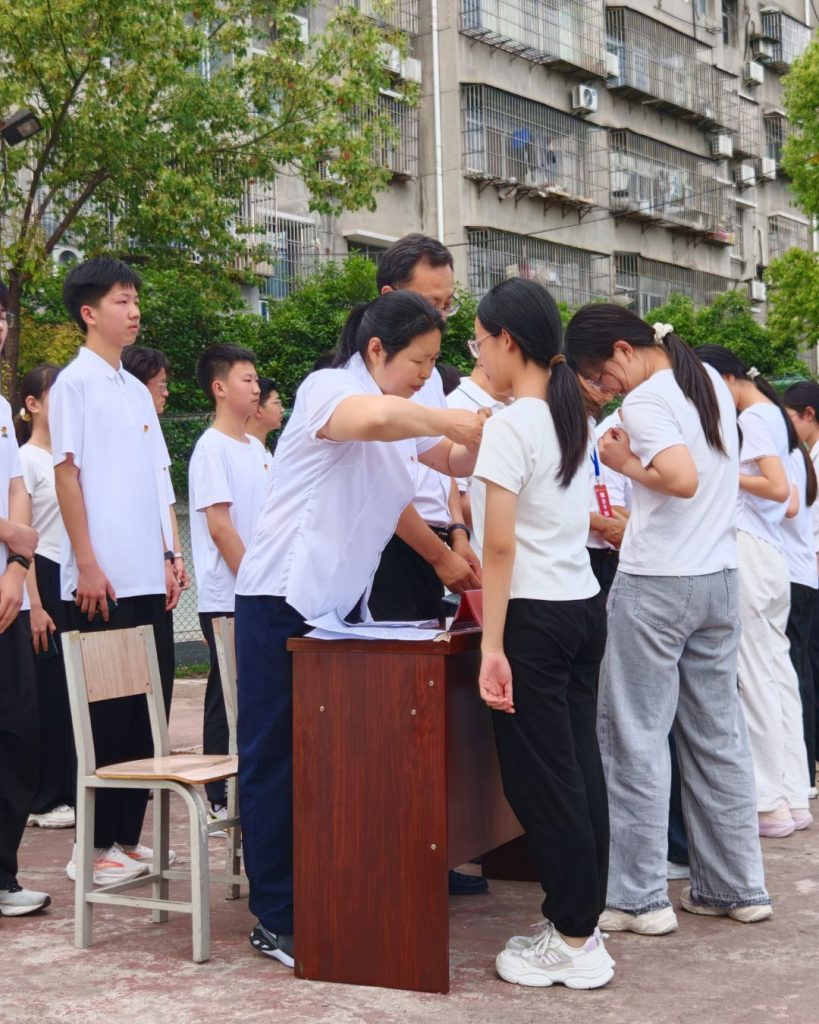 青春逢盛世 入团启新程 ——谷城县筑阳中学隆重举行2026年新团员入团仪式 青春逢盛世 入团启新程 ——谷城县筑阳中学隆重举行2026年新团员入团仪式