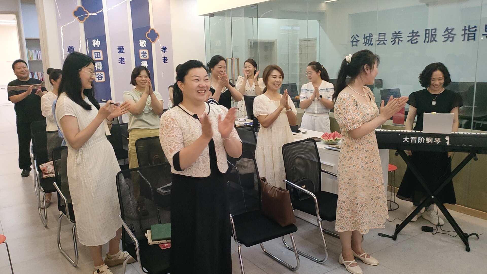 读东坡传奇  悟豁达人生！谷城启睿书屋举办六月《苏东坡传》读书会