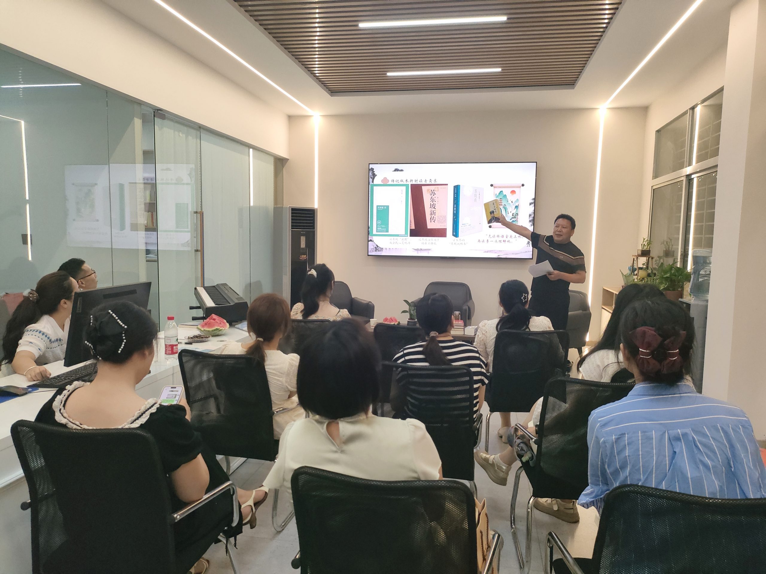 读东坡传奇  悟豁达人生！谷城启睿书屋举办六月《苏东坡传》读书会