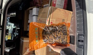 正规洋酒回收怎么联系 佛山市南海区易发烟酒商行上门估价