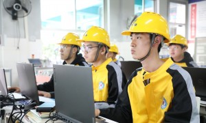郑州万通技术学校，担心证书含金量低推荐哪个工业机器人学校，靠谱商家测评排名