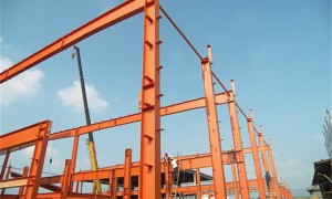 上海钢结构厂家哪家强 中臻达能优化方案与通信塔钢桁架桥定制工厂