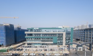 国内外正规的无油螺杆空压机制造厂家：德蒙集团企业全景分析