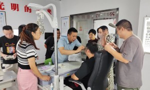 有名的验光培训机构哪家好：东理视光培训学校靠谱商家测评排名