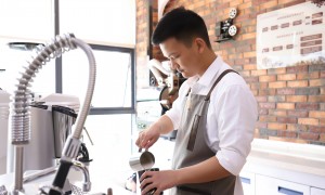 遂宁想学咖啡选重庆什么学校好？欧米奇西点西餐学院推荐