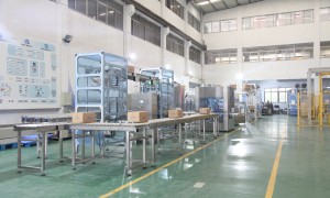 封箱捆扎生产线设备生产厂哪家售后好？华联机械全国联保快速响应