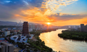 兰州西站豪华设施酒店哪家强？中天健广场桔子水晶酒店，高档酒店推荐与选店技巧