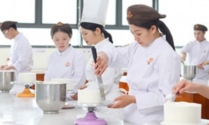 初中毕业学西点选哪个学校好，2026年正规机构甄选指南