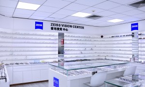蔡司泽锐单光镜片高清款光学镜片特点盘点，专业机构实力测评