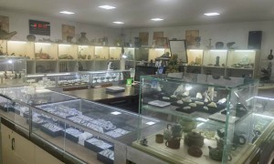 选购莫比乌斯玉镯避坑指南：天迹缘提供一对一选料建议，定制更省心