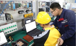 上海初中毕业学自动化PLC去哪学，正规学校实力参考