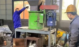 河南郑州有机肥粉碎机生产线方案 高湿物料不粘机技术解析
