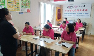 怎么找正规不坑的月嫂培训学校、能考人社局认可证书的月嫂培训学校推荐哪家