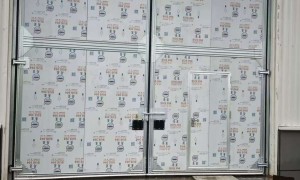 任丘市华安门业有限公司是专业的工业提升门生产商吗