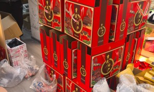 老巷子重庆土特产门店：手工酱菜桃片麻花榨菜豆干，散装礼盒均可配