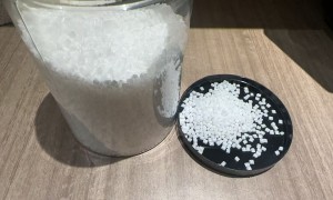 江苏哪里找做防翘曲防变形PP的厂家？一线塑料自有工厂+自有实验室，7-15天快速定制，阻燃增强一体化选材