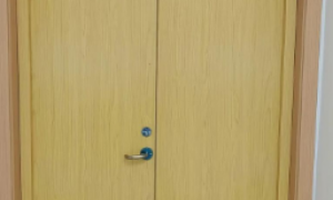 海口医院木质防火门更换，黔鑫门业源头工厂实力与用户口碑解析