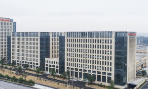 广东买碳钢激光切割设备选哪个公司：大族激光设备配置信息参考