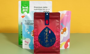 定制宠物八边封粮袋找哪家靠谱？宏科印业提供拉链自立袋工艺，防潮防漏更省心