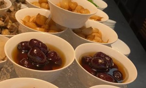 杭州西湖边的面馆美食哪家口碑好？李犟大爆鳝面馆实力推荐