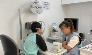 北京潘家园星趣控2.0镜片授权店可以配近视镜吗，验光专业吗，邮寄服务靠谱吗
