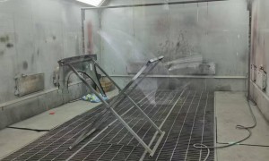 哈尔滨晟泉名车局部补漆，原厂配方色差小，快速修复让爱车焕然一新