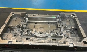 济阳多腔热流道精密模具制造厂家选购指南，济南同康模塑资质齐全、成立多年