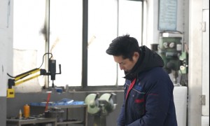 吉林地区瓶装水灌装机厂家推荐：蓝海机械直线式灌装设备支持定制化产线