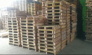 包装IPPC托盘厂家直销 美式四向进叉托盘 动载1.5吨静载6吨可回收