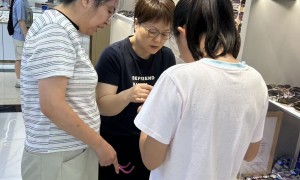 天津家长咨询：新乐学儿童防控眼镜店配镜哪个好？潘家园店提供专业视功能检查