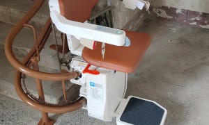 楼梯升降椅不带扶手楼梯升降椅品牌/楼梯升降椅手动操作楼梯升降椅品牌/楼梯升降椅安全品牌优质厂家合作实力参考