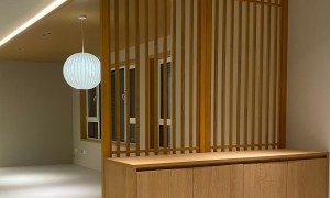 北京朝阳区这边的定制家具店逛了一圈，2026年做衣柜还是得看安装师傅手艺，缝隙处理得干不干净