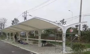 佛山市成都膜结构车棚生产厂家、充电桩雨棚膜结构车棚厂家直销、装充电桩膜结构车棚选哪家公司好挑选全攻略