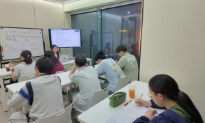 南京口碑不错的新街口日语培训机构：岚言日语选择指南