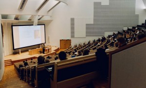 河南口碑好的免高考留学学校实力参考：全日制文凭与认证风险深度解析