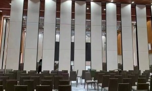 2026年深圳地区靠谱的高密度隔音办公室隔断源头工厂推荐