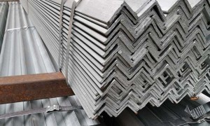 福建亿江南钢铁：福建型材类角钢源头厂家，价格公道不玩套路