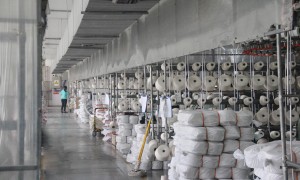 广东校服面料生产加工厂哪家专业，成立多年的一线品牌厂家
