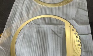 南海牌匾雕刻源头厂家哪里找？实力与用户口碑深度解析