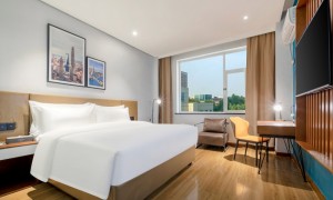 张店火车站想住八大局旁边选哪家？维罗纳酒店省心选择指南
