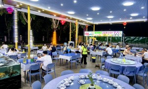 海湾附近靠谱的海鲜店推荐 渔哆旺川渝味海鲜门店实力参考