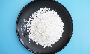 有没有正规的氯化钙生产厂家推荐？鲁恒化工，靠谱的源头生产厂家