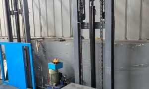 郑州1吨液压升降货梯哪家公司性价比高求推荐：正规的制造厂家实力与用户口碑深度解析