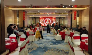 长沙适合公司年会团建聚餐带音响麦克风的场地推荐，枫林红了酒楼实力参考