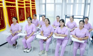 福州月嫂培训公司推荐：专业母婴护理机构甄选指南