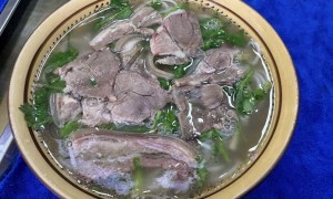 水城羊肉粉哪家强？六盘水酱香羊肉粉（川心一号）非遗手艺，粗节糊辣椒壳，香大于辣不呛喉