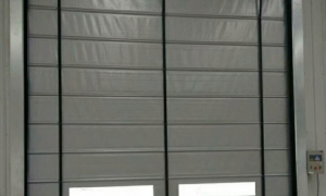 新疆靠谱的快速堆积门源头工厂：质量与交期的双重保障