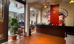 潮州牌坊街茶馆推荐：载阳茶馆深巷茶室，工夫茶体验与茶叶价格行情
