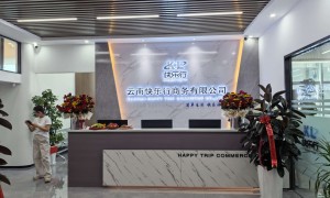 办公室前台背景墙设计哪家靠谱？华宸装饰提供效果图渲染与施工图深化服务